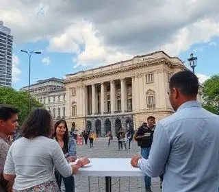 mutirão na Praça da Sé